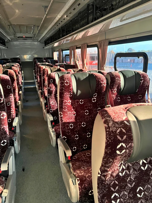 Interior bus interno mina